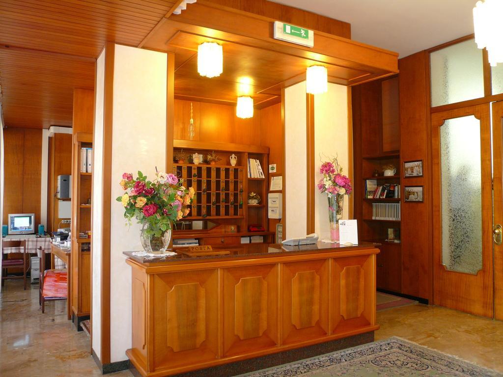 Albergo Ariston Tabiano Terme Bagian luar foto