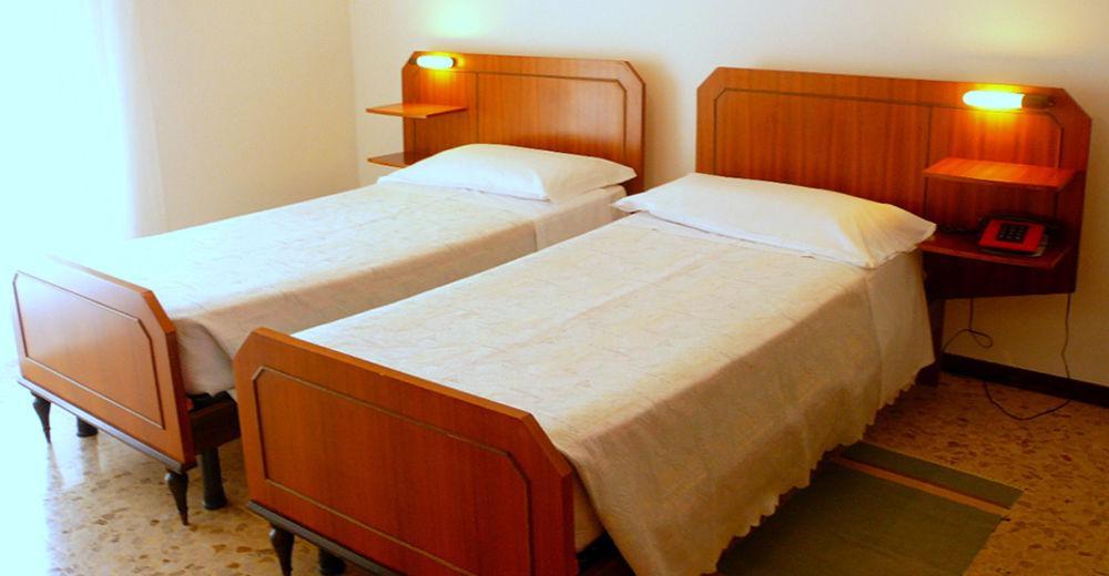 Albergo Ariston Tabiano Terme Bagian luar foto