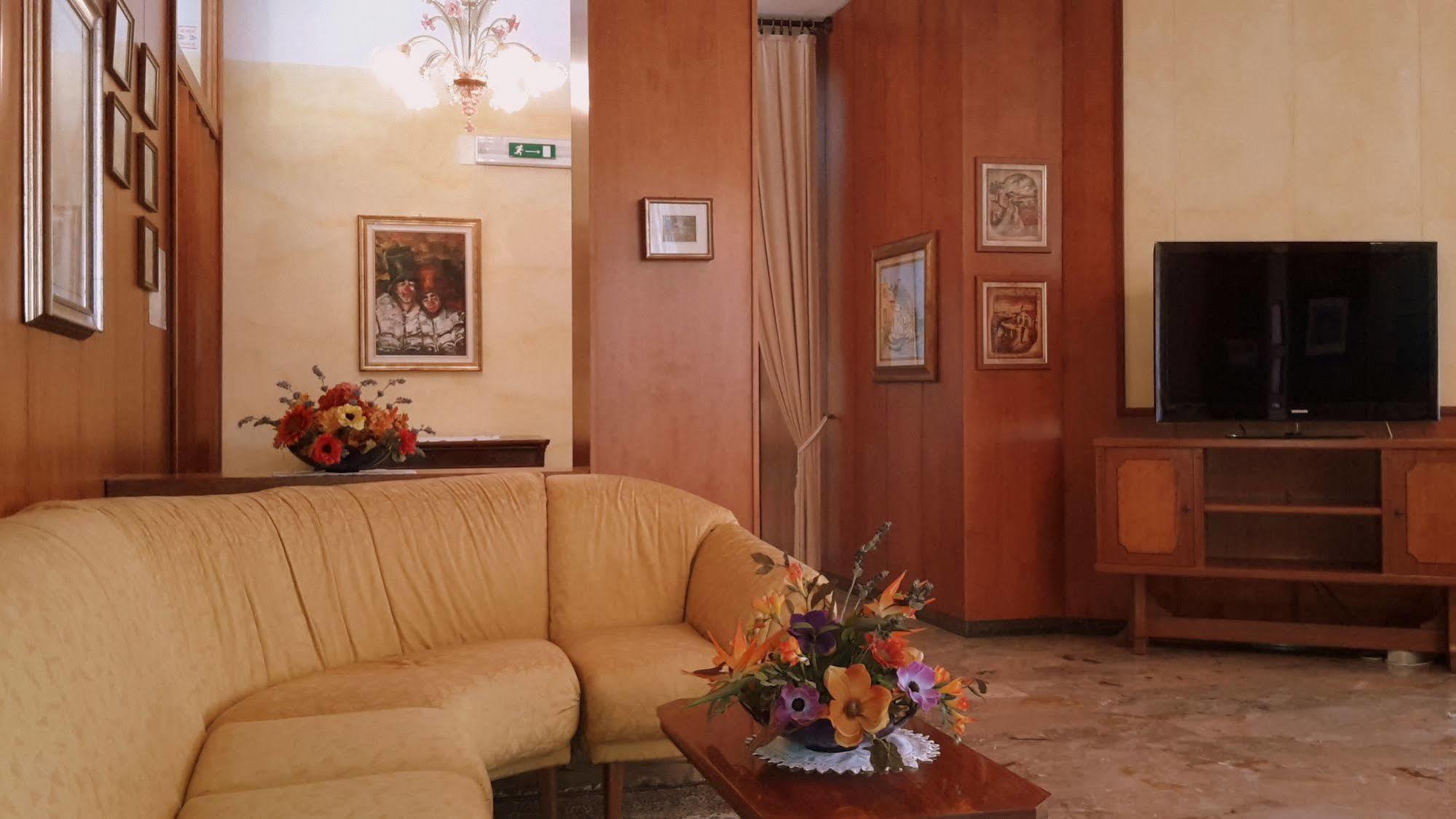 Albergo Ariston Tabiano Terme Bagian luar foto