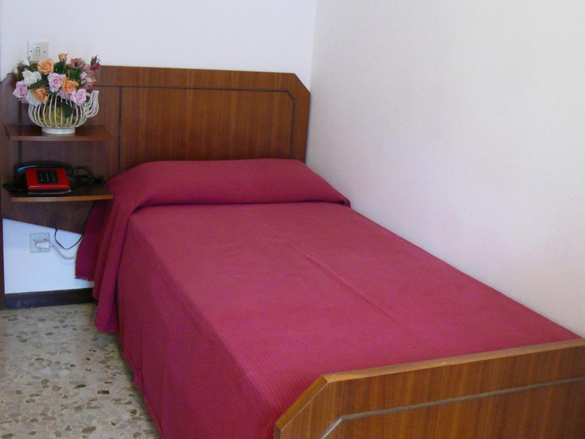 Albergo Ariston Tabiano Terme Bagian luar foto